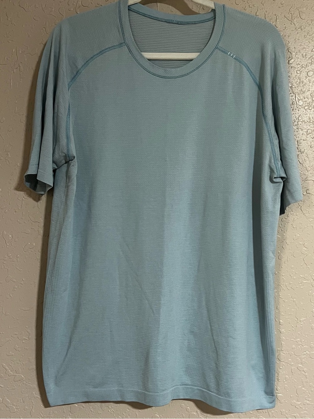 Lululemon Metal Vent Tech Short Sleeve Tee Size XL